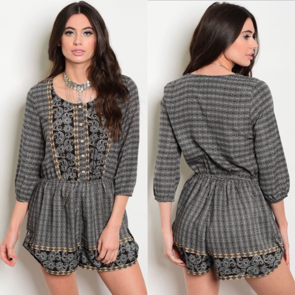 ❗️2 LEFT❗️size: small boho rompers